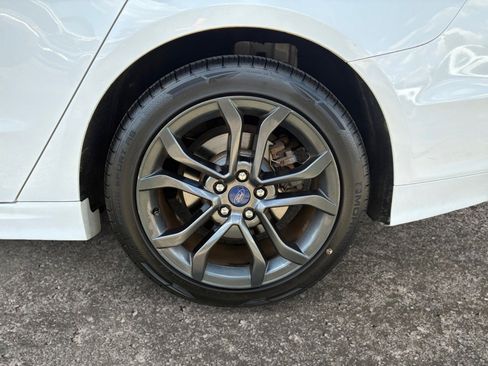 Used 2018 Ford Fusion SE w/ Equipment Group 201A FWD image 8