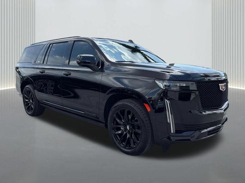 Used 2023 Cadillac Escalade ESV Sport Platinum w/ LPO, ONYX Package RWD image 3