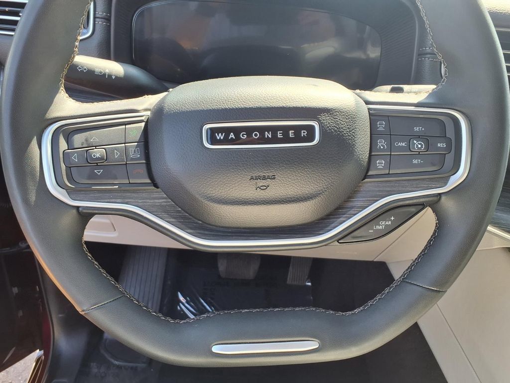 Used 2024 Jeep Wagoneer Series III AWD/4WD image 16