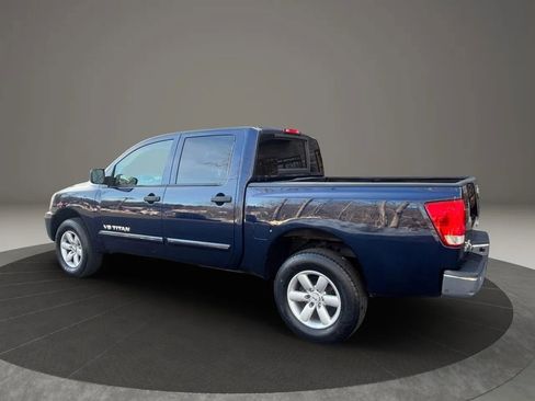 Used 2012 Nissan Titan SV w/ SV Value Truck Pkg image 7