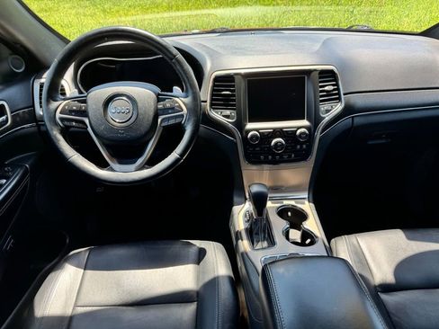 Used 2017 Jeep Grand Cherokee Limited AWD/4WD image 27