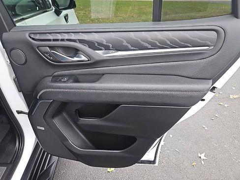 Used 2023 GMC Yukon Denali image 32