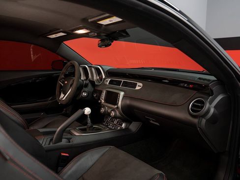 Used 2014 Chevrolet Camaro ZL1 RWD image 71