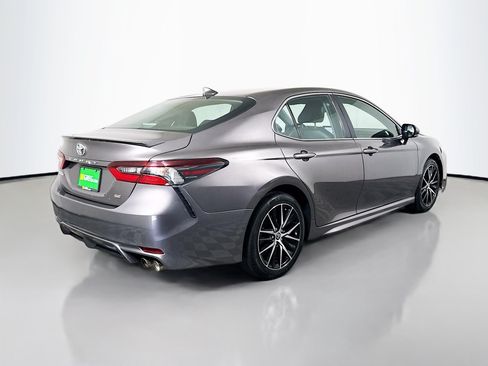 Used 2024 Toyota Camry SE w/ Cold Weather Package FWD image 10