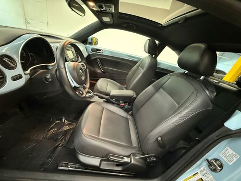 Used 2014 Volkswagen Beetle 2.5 FWD image 15
