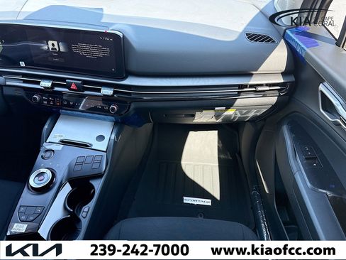 New 2026 Kia Sportage LX image 17