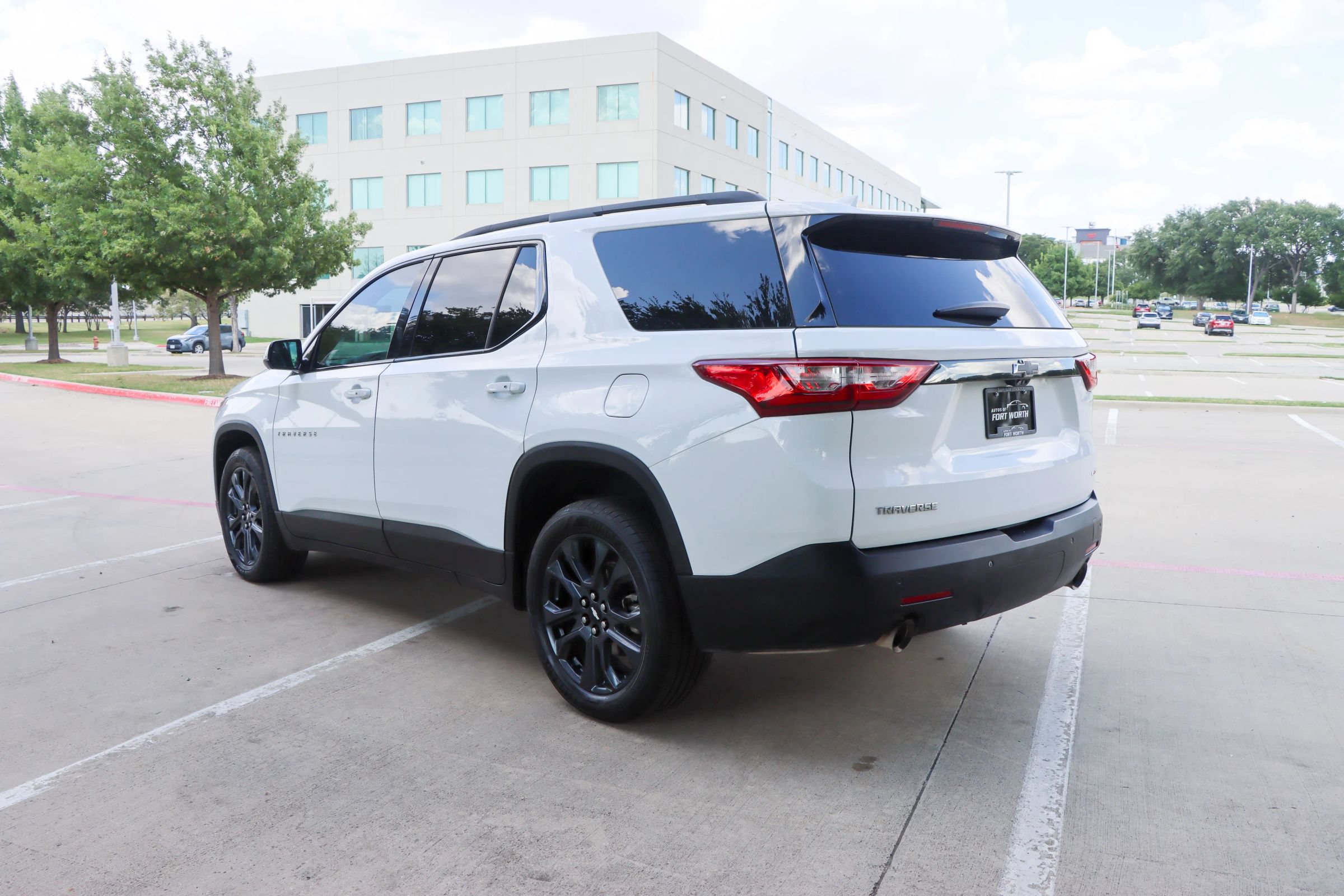 Used 2020 Chevrolet Traverse RS w/ LPO, Floor Liner Package FWD image 5