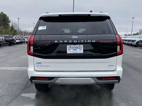 New 2025 Ford Expedition Max Platinum w/ Driver's Package image 4