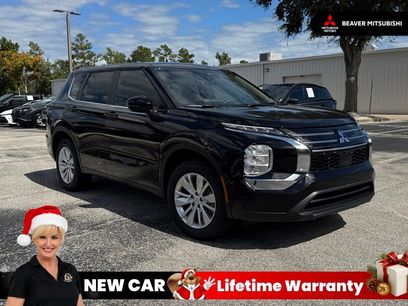 New 2025 Mitsubishi Outlander ES