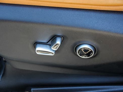 Used 2022 Chrysler Pacifica Pinnacle FWD image 22