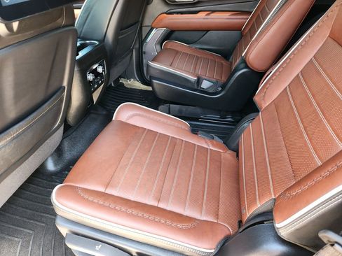 Used 2024 GMC Yukon Denali Ultimate AWD/4WD image 27