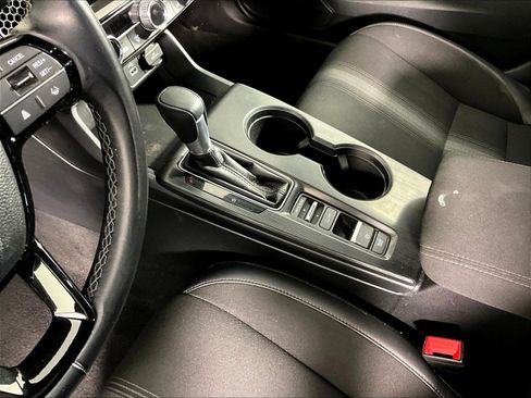 Used 2024 Honda Civic Sport image 15
