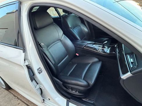 Used 2011 BMW 550i 550i image 10