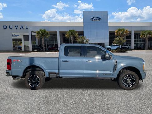 Used 2023 Ford F350 Platinum w/ FX4 Off-Road Package AWD/4WD image 3