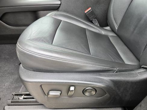 Used 2021 Chevrolet Tahoe Z71 w/ Rear Media and Nav Package image 26