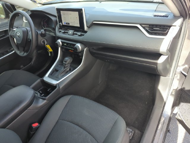 Used 2024 Toyota RAV4 LE FWD image 22