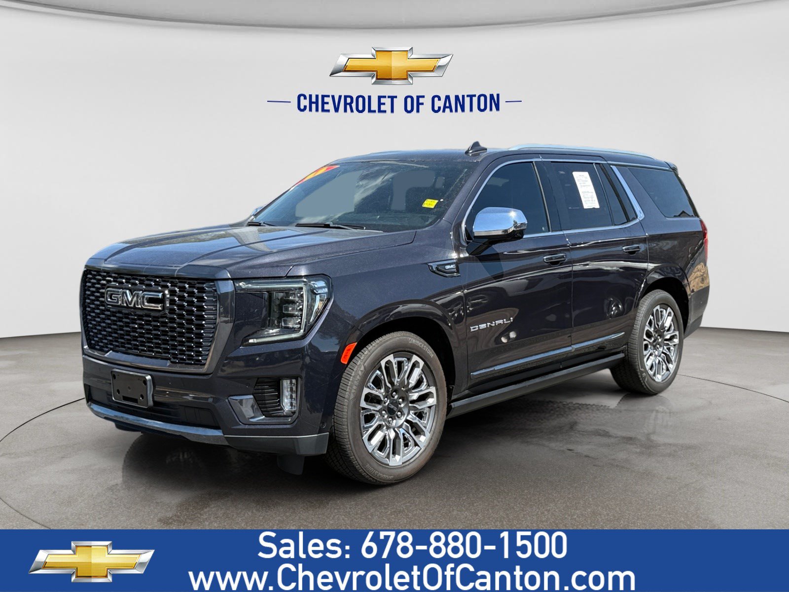 Used 2023 GMC Yukon Denali Ultimate AWD/4WD image 1