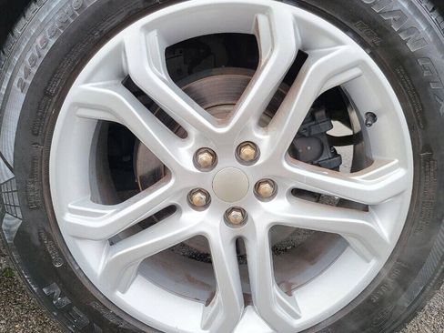 Used 2016 Ford Edge Titanium FWD image 36