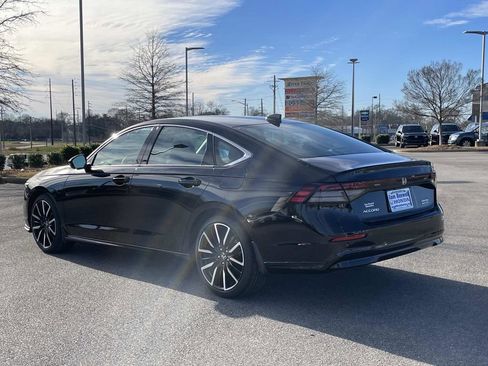 Used 2025 Honda Accord Touring image 6