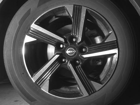 Used 2025 Nissan Sentra SV image 13