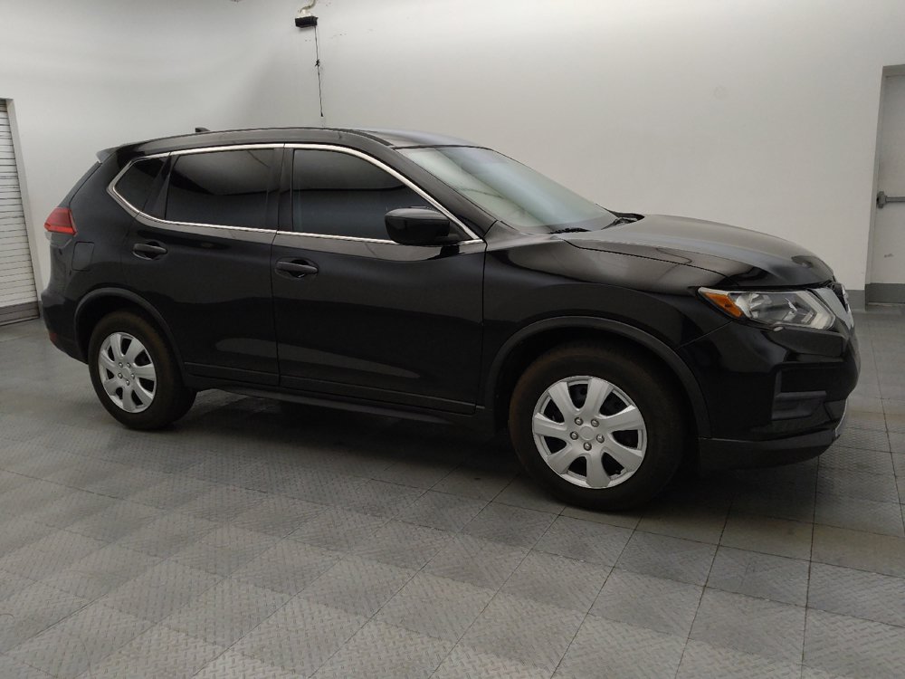 Used 2017 Nissan Rogue S FWD image 11