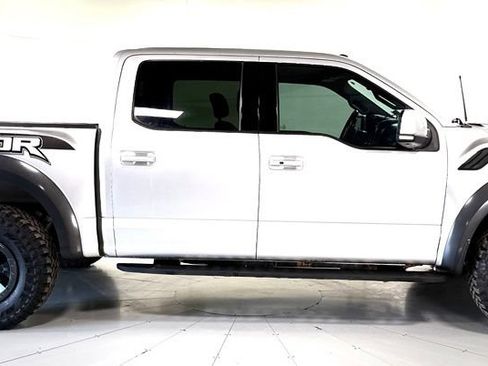 Used 2018 Ford F150 Raptor w/ Equipment Group 802A Luxury AWD/4WD image 3
