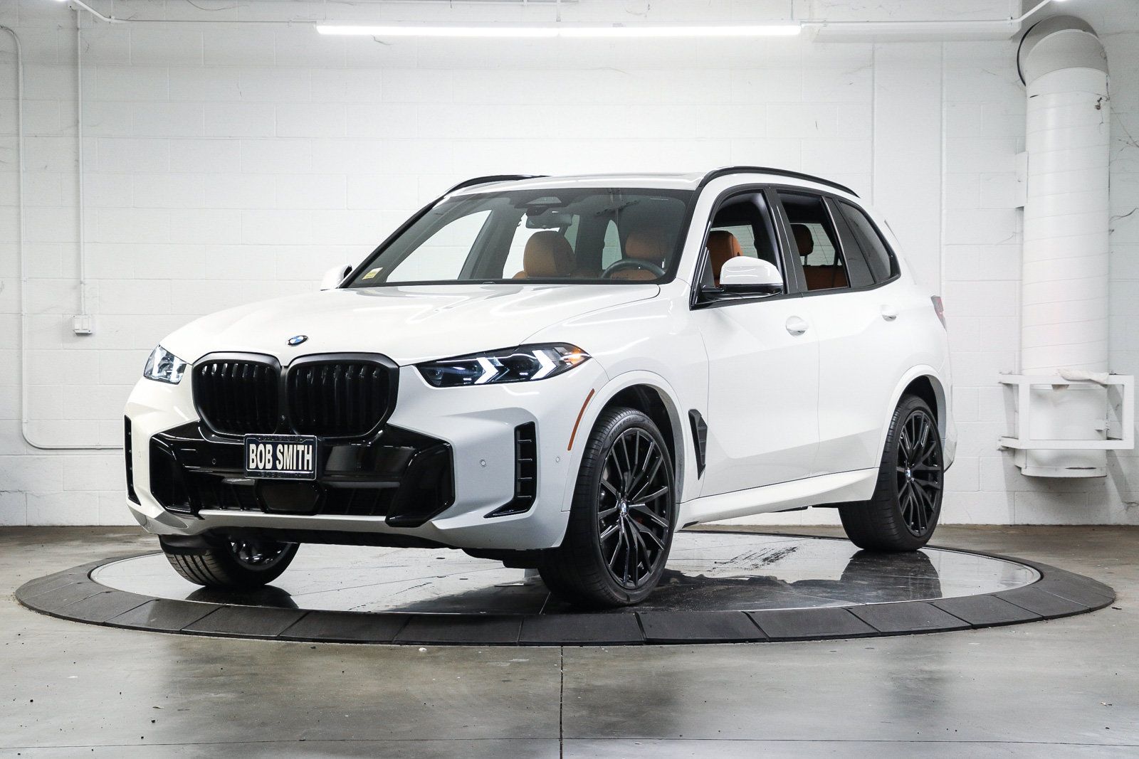 Used 2026 BMW X5 sDrive40i w/ M Sport Package RWD image 3