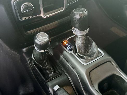 Used 2019 Jeep Wrangler Unlimited Sport AWD/4WD image 17