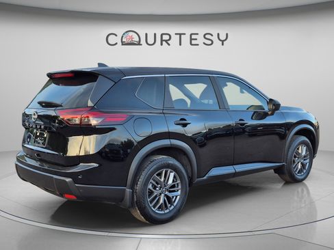Certified 2025 Nissan Rogue S FWD image 7