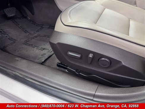 Used 2013 Chevrolet Malibu LT FWD image 21