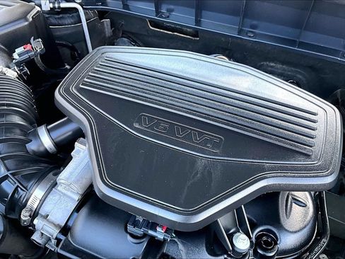 Used 2019 GMC Acadia Denali w/ Technology Package FWD image 44