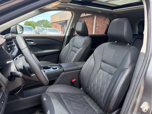 Certified 2023 Nissan Rogue Platinum w/ Platinum Premium Package AWD/4WD image 11
