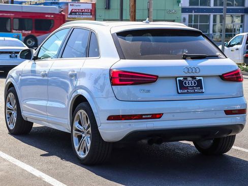 Used 2018 Audi Q3 2.0T Premium Plus w/ Premium Plus Package FWD image 2