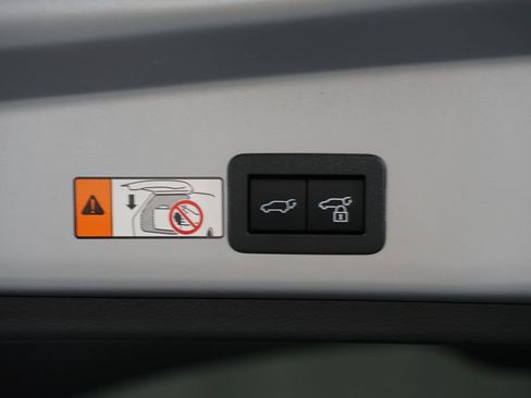 Used 2025 Toyota Corolla Cross AWD Hybrid w/ Convenience Package image 37