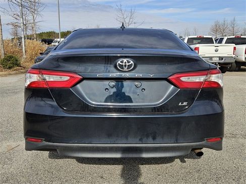 Used 2020 Toyota Camry LE image 4