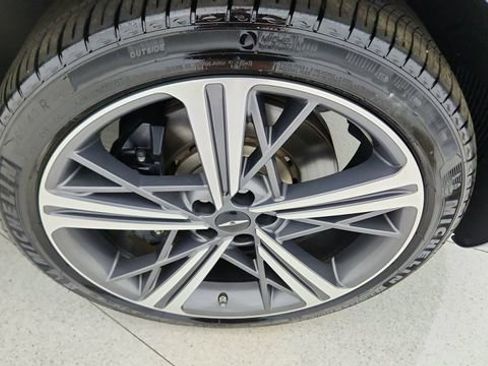 Used 2025 Genesis GV80 3.5T e-SC AWD/4WD image 59