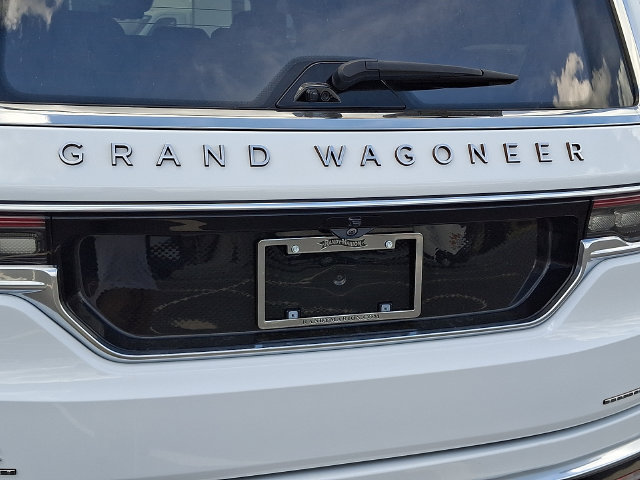 Used 2022 Jeep Grand Wagoneer Series III w/ Flexible Seating Group AWD/4WD image 30