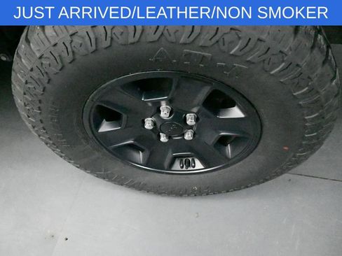 Used 2021 Jeep Gladiator Mojave AWD/4WD image 9