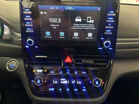 Used 2020 Hyundai Ioniq SEL FWD image 25