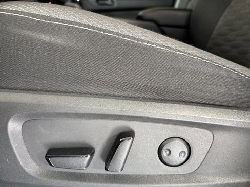 Certified 2023 Nissan Pathfinder SV image 24