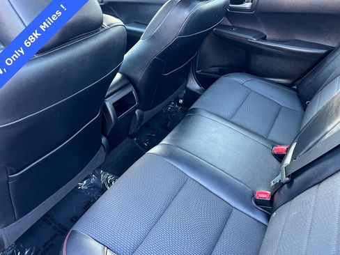 Used 2017 Toyota Camry SE image 12