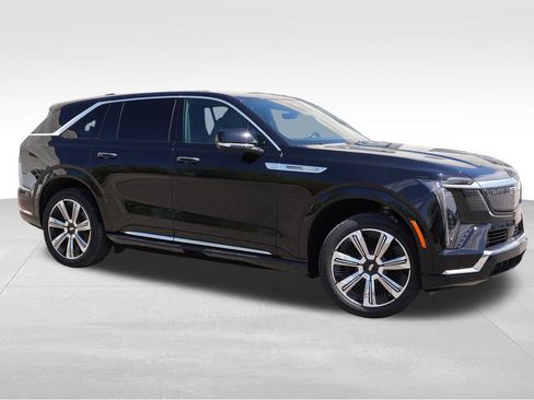 Used 2025 Cadillac Escalade IQ Luxury 2 w/ LPO, Premium Carpet Package AWD/4WD image 2