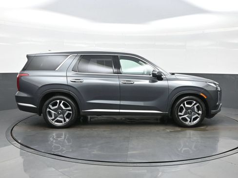 Certified 2023 Hyundai Palisade SEL w/ Winter Package AWD/4WD image 7
