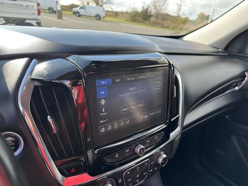 Used 2020 Chevrolet Traverse RS w/ LPO, Floor Liner Package image 32