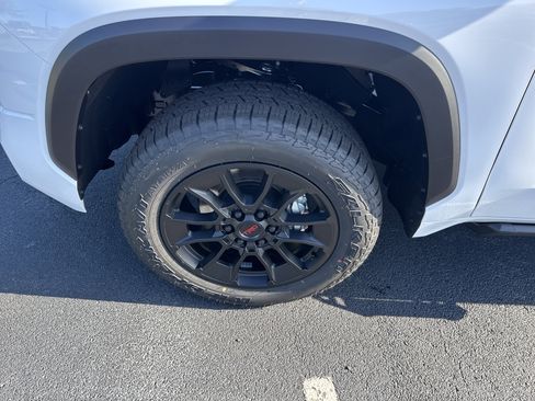 New 2026 Toyota Tundra SR5 AWD/4WD image 9