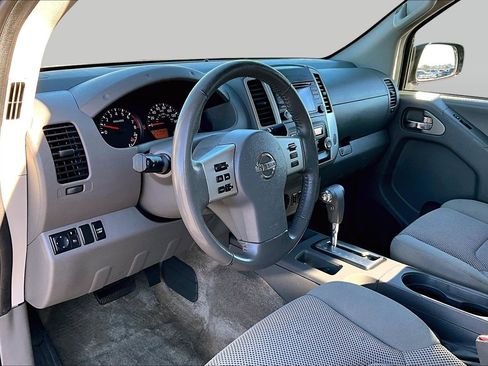 Used 2018 Nissan Frontier SV w/ Value Truck Package image 12