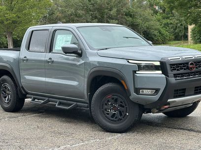 New 2025 Nissan Frontier PRO-4X w/ Pro Convenience Package