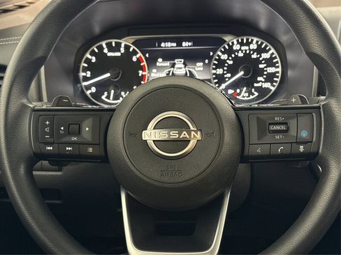 Used 2023 Nissan Rogue SV FWD image 15