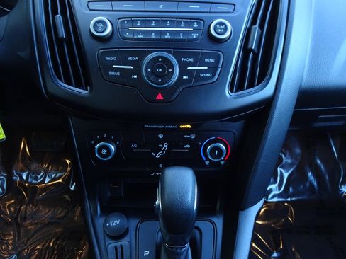Used 2018 Ford Focus SE image 15