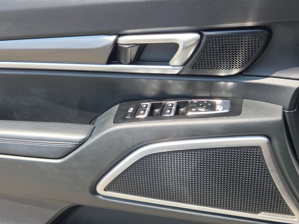 Used 2025 Kia Telluride S FWD image 27